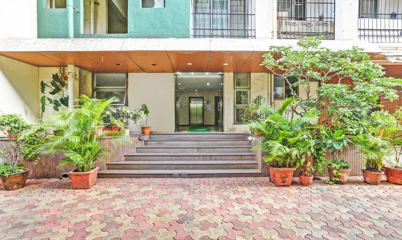 Treebo Trend Bandra Apartments Мумбаи Экстерьер фото
